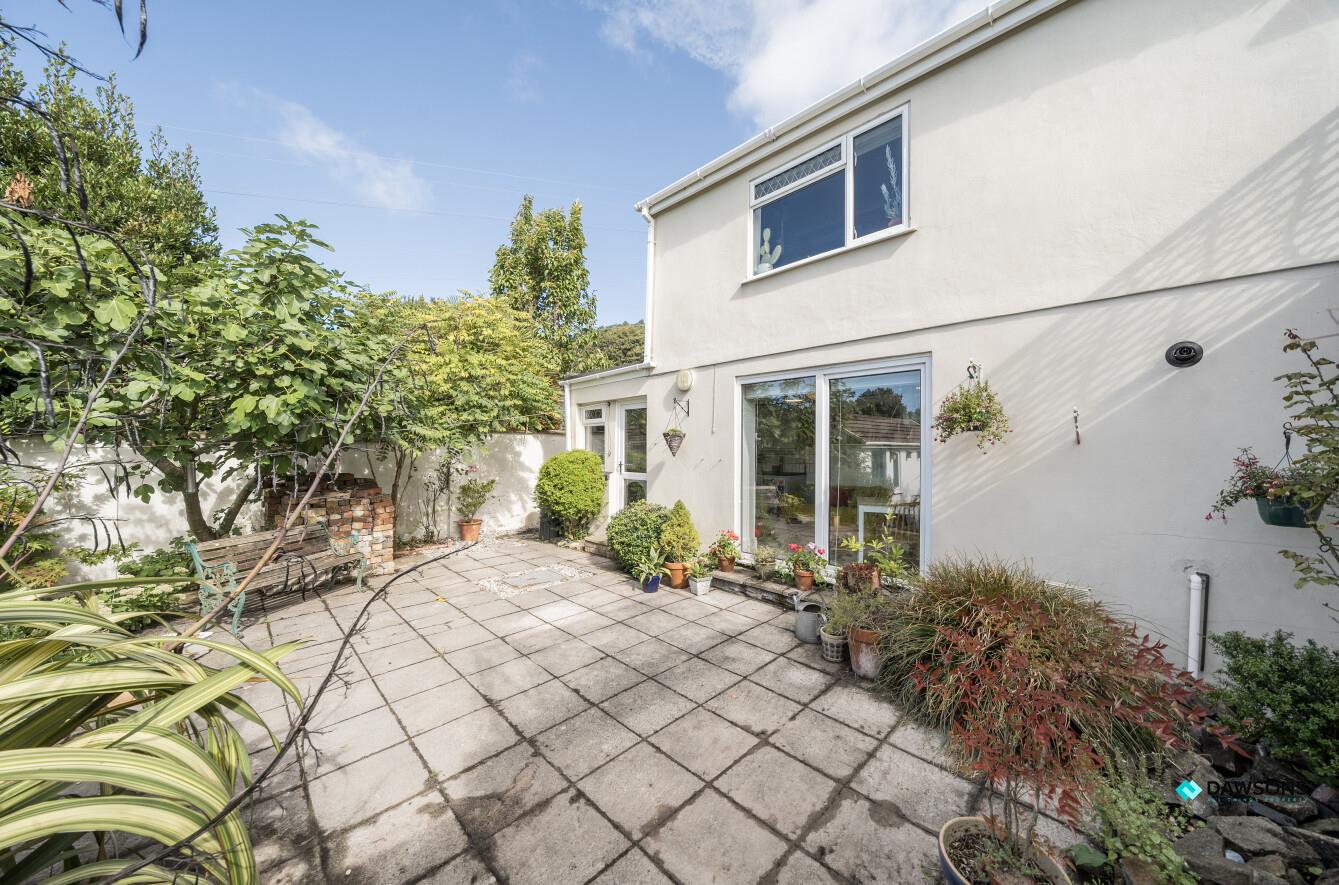 Tyrwaun, Pwll, Llanelli, SA15 4AY